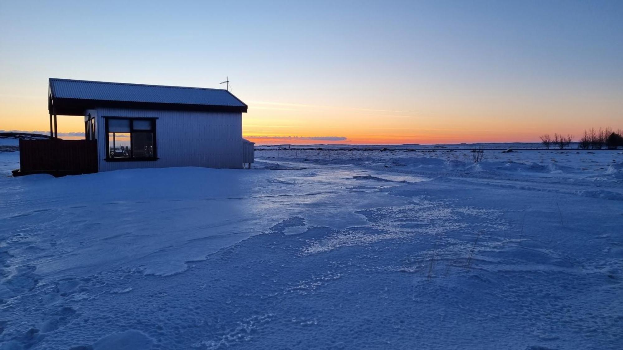 Hekla Cabin 1 Volcano And Glacier View Хелла Экстерьер фото